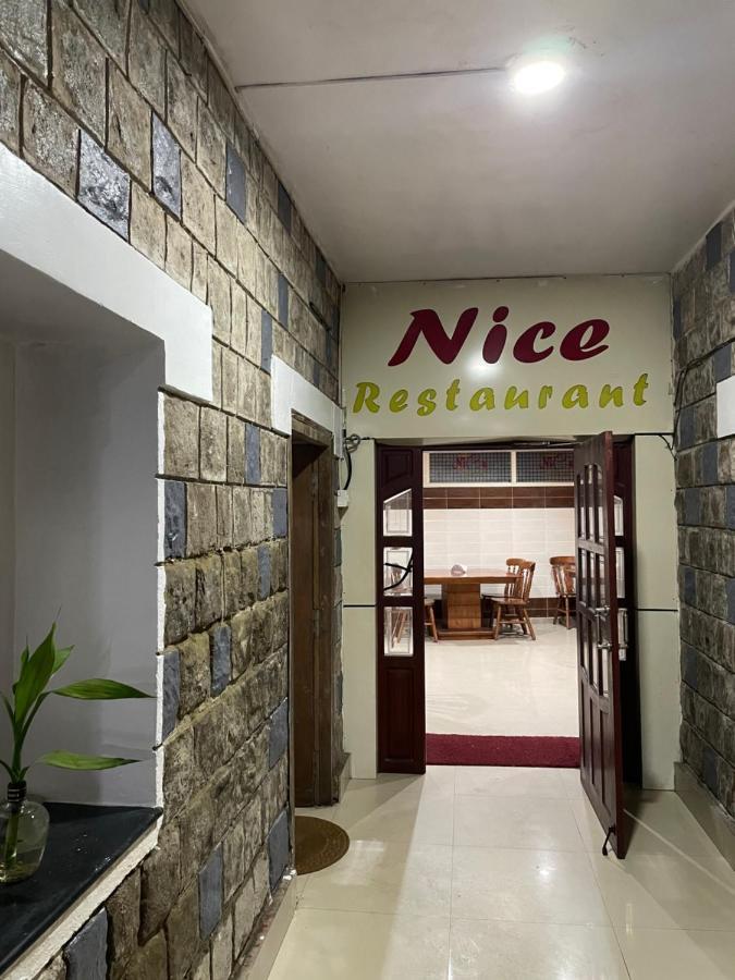 Hotel Caveri Madikeri Luaran gambar