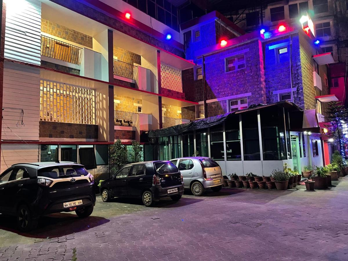 Hotel Caveri Madikeri Luaran gambar